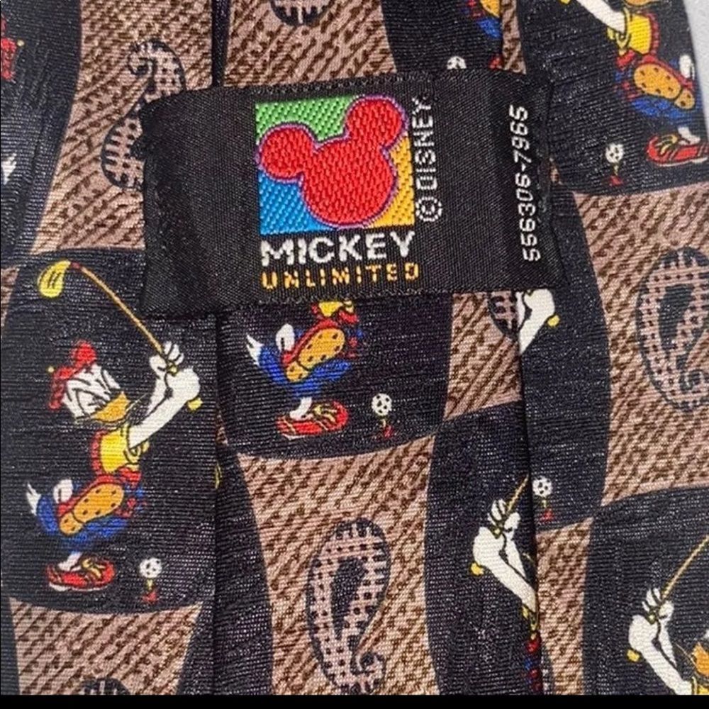 Disney Donald Duck Golf Tie - Picture 4 of 6